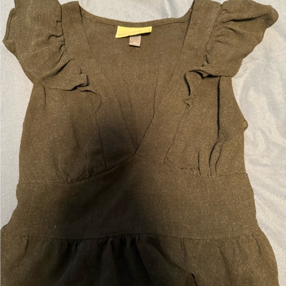 Universal Thread Elegant Black Top